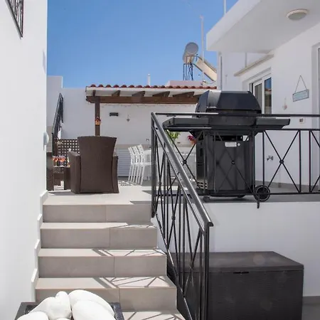 Summer Time Villa Hanya