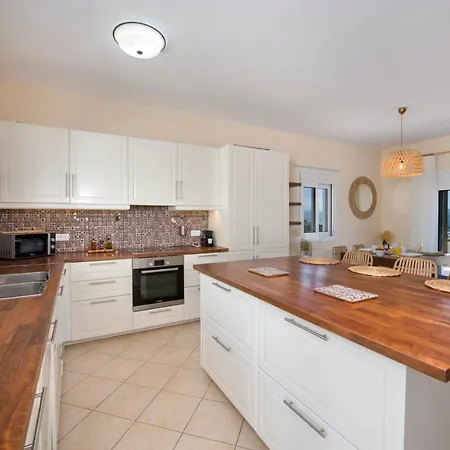 Summer Time Вилла *