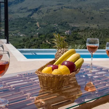 Summer Time Villa